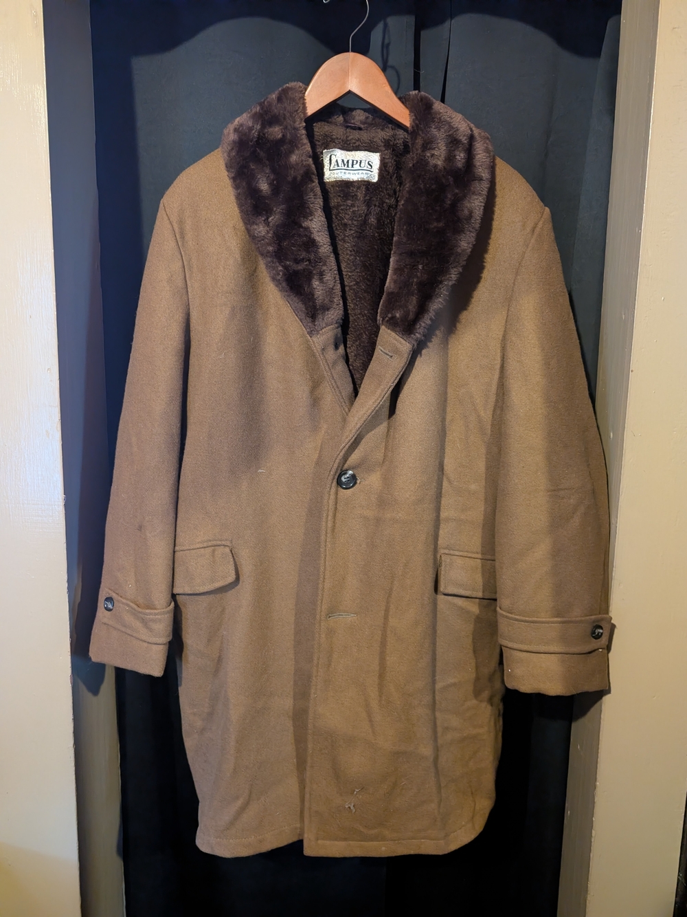 Vintage Men's Brown Camel Hair Coat with Faux Fur Collar
